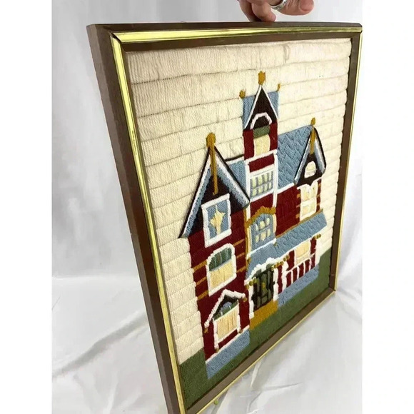 VTG Bernat Victorian Home Framed Needlepoint Crewel Wall Art 17"x21" Handmade - Picture 10 of 12